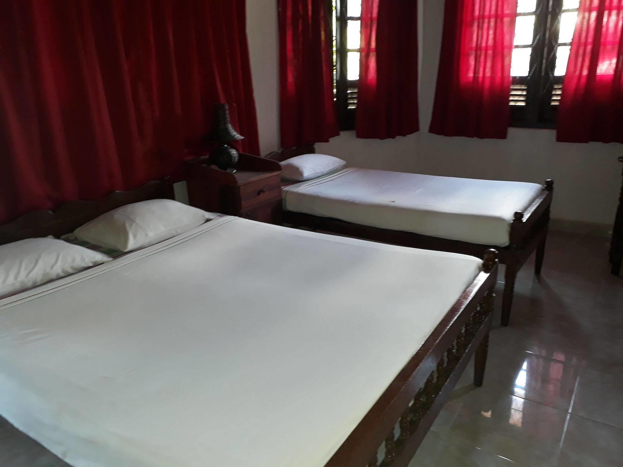 Kandy Holiday Home Bagian luar foto