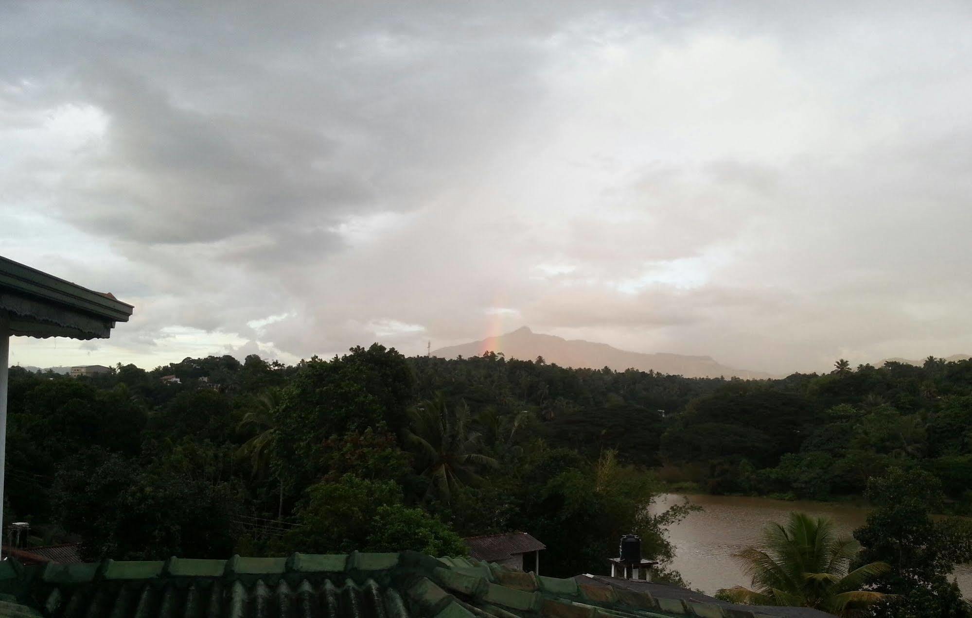 Kandy Holiday Home Bagian luar foto